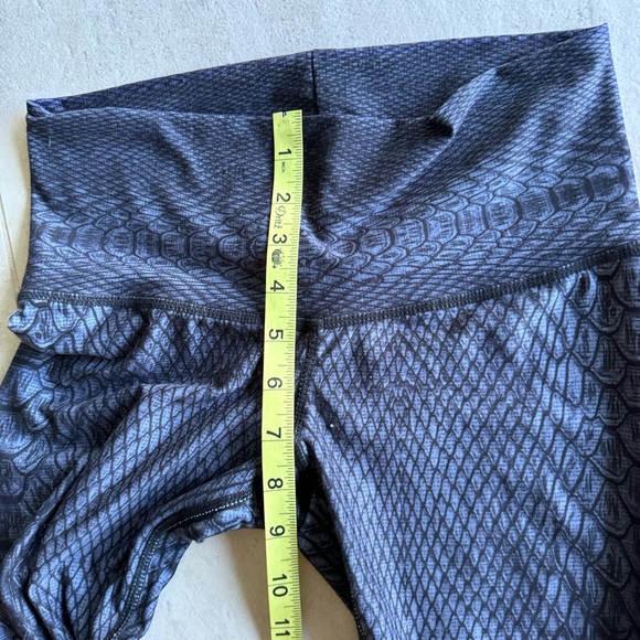 Niyama Sol Live Laugh Love Snake Skin Print Leggings Size M - Picture 11 of 11